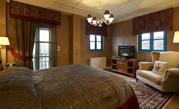 Zagori Suites Luxury Residences