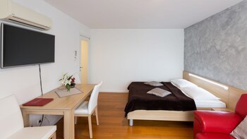 Dream Hotel