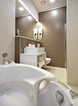 Dream Hotel