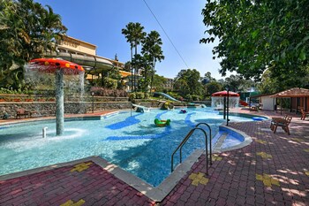 Fariyas Resort Lonavala