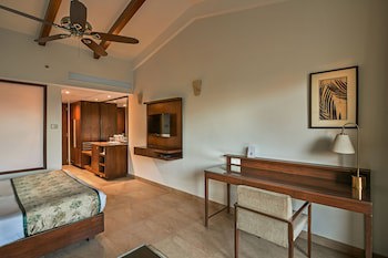 Fariyas Resort Lonavala