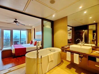Fariyas Resort Lonavala