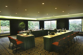 Fariyas Resort Lonavala