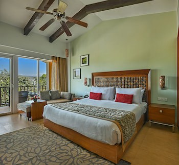 Fariyas Resort Lonavala