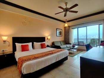 Fariyas Resort Lonavala