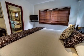 The Seaview Lodge