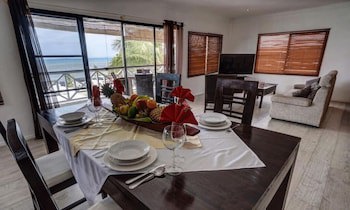 The Seaview Lodge