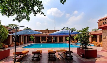 Faisalabad Serena Hotel