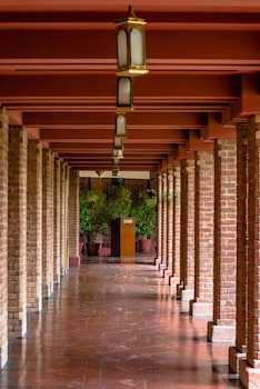 Faisalabad Serena Hotel