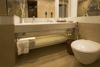 Faisalabad Serena Hotel