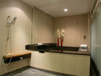 Aqua Bella - Hot Spring Hotel