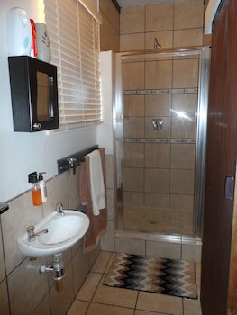 A Cherry Lane Self Catering And B&B