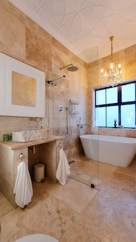 Batavia Boutique Hotel