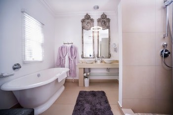 Batavia Boutique Hotel