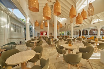 Bahia Principe Luxury Esmeralda - All Inclusive - Newly Renovated