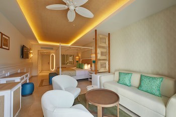 Bahia Principe Luxury Esmeralda - All Inclusive - Newly Renovated