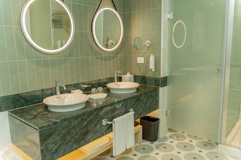 Bahia Principe Luxury Esmeralda - All Inclusive - Newly Renovated