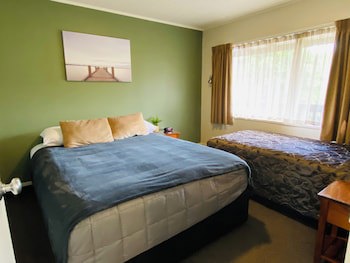 Commodore Motels
