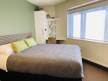 Commodore Motels