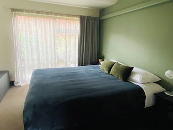 Commodore Motels