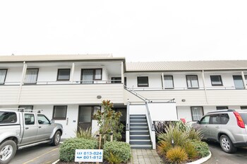 Airport Gateway Motor Lodge