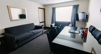 Airport Gateway Motor Lodge
