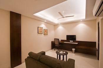 Calangute Tower- Am Hotel Kollection