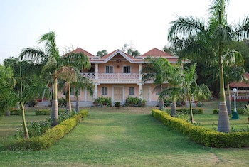 Kishkinda Heritage Resort