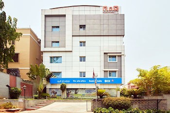 Gis Select Banjara  Hills