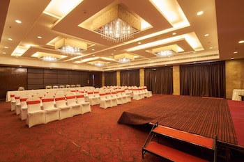 Gis Select Banjara  Hills