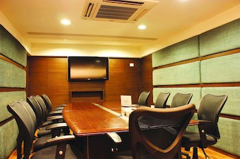 Gis Select Banjara  Hills