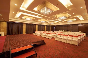 Gis Select Banjara  Hills