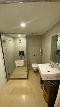 Gis Select Banjara  Hills