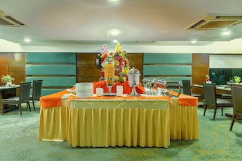 Gis Select Banjara  Hills