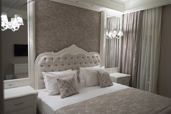 Ena Boutique Hotel & Residences