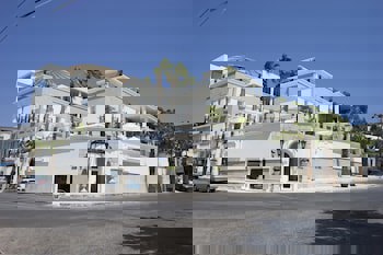 Ena Boutique Hotel & Residences