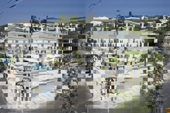 Ena Boutique Hotel & Residences