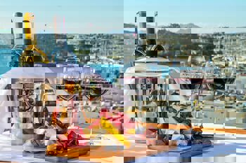 Ena Boutique Hotel & Residences