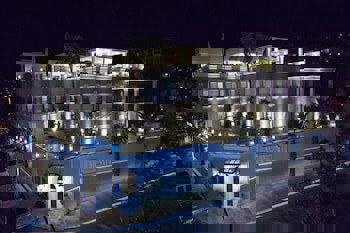 Ena Boutique Hotel & Residences