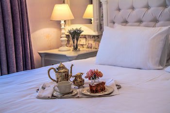 Ena Boutique Hotel & Residences