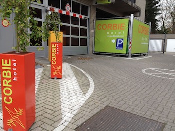 Corbie Geel