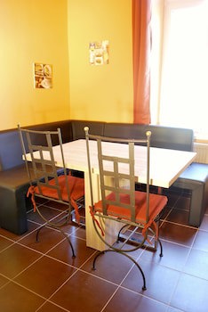 Cuba Bar & Hostel