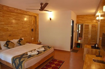 Symphony Palms Beach Resort