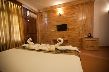 Symphony Palms Beach Resort