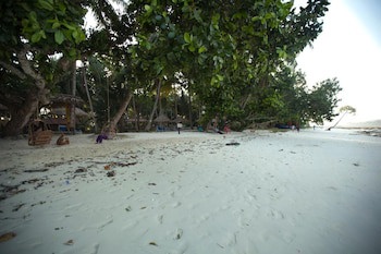 Symphony Palms Beach Resort