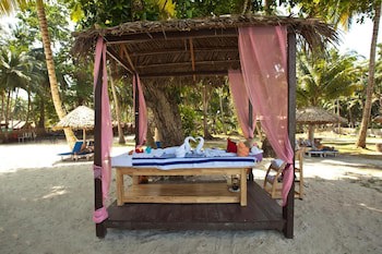 Symphony Palms Beach Resort