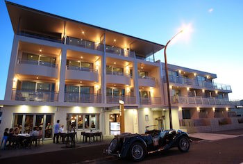 The Crown Hotel Napier