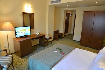 Central Hotel