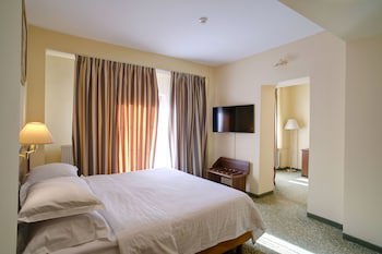 Central Hotel