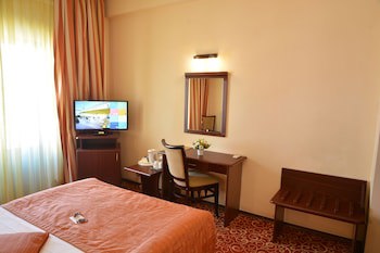 Central Hotel